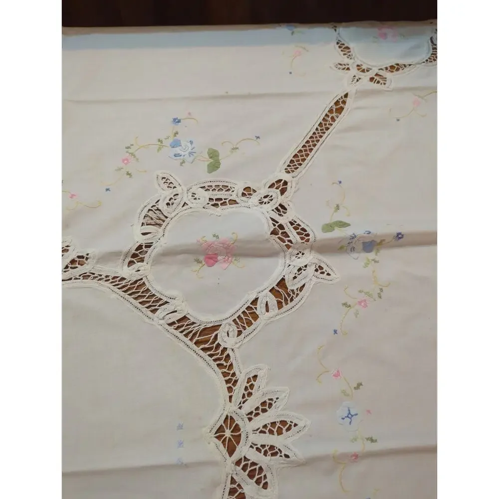 Vintage Hand-Embroidered & Cutwork Lace White Oval Tablecloth - Pastel Florals